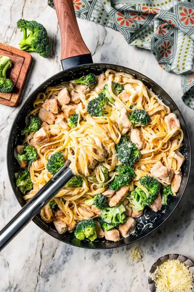 Chicken Fettuccine Alfredo With Broccoli