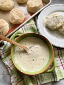 Homemade White Gravy