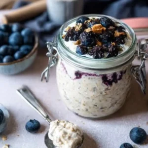 Overnight Oats with Quark and Blueberries