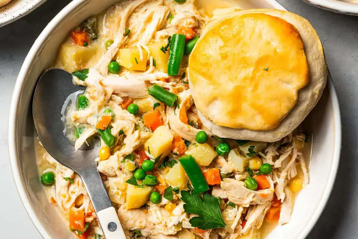 Slow Cooker Chicken Pot Pie – Easy Crock Pot Recipe!