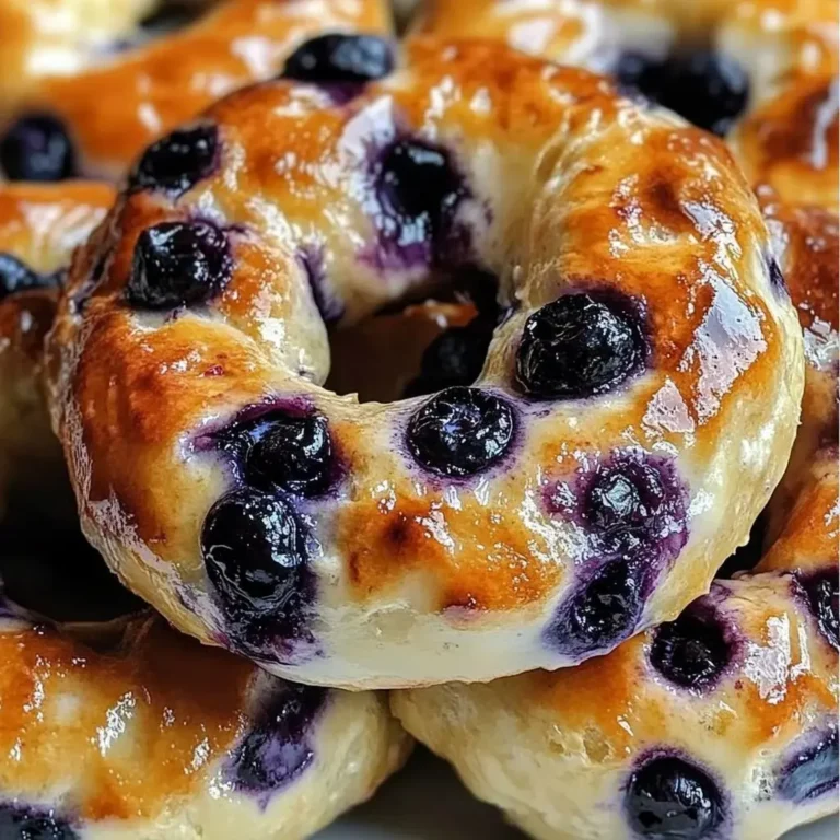 easy 4 ingredient blueberry bagels